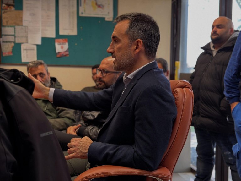 Στην ΕΑΒ ο Χαρίτσης: Εξοργιστικό το μέλλον της να εμπλέκεται σε ενδοκυβερνητικές αντιπαραθέσεις μεταξύ υπουργών της κυβέρνησης Μητσοτάκη