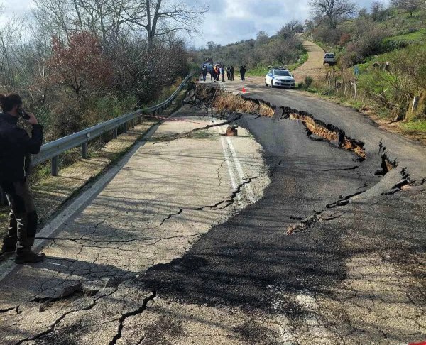 Καθίζηση στην Πατρών – Τριπόλεως στο ύψος της Δίβρης