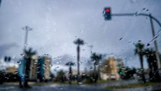 Σαρώνει τη δυτική Ελλάδα η κακοκαιρία – Βροχές και τις επόμενες ώρες στην Αττική