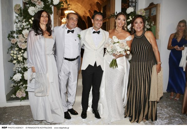 Αντύπας: Η νύφη του διεκδικεί μια θέση στη Eurovision και τις δίνει τις ευχές του