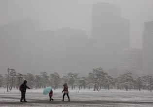 Ιαπωνία: Σφοδρή χιονόπτωση παραλύει βόρεια και δυτικά τμήματα της χώρας