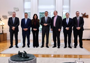 Chevron: Έπεσαν οι υπογραφές για την εκμετάλλευση υδρογονανθράκων παρουσία Μητσοτάκη