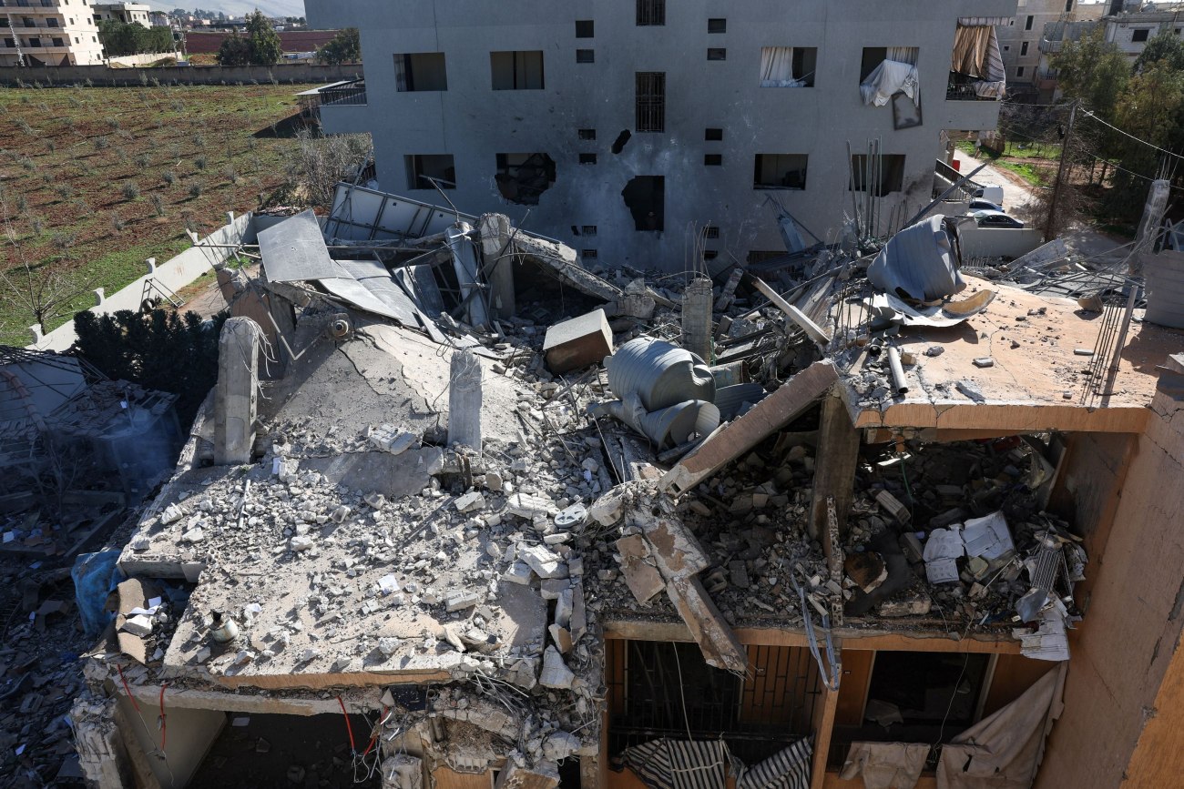 Στέλεχος της Χεζμπολάχ καλεί σε αντίσταση μετά τις επιθέσεις του Ισραήλ στον Λίβανο