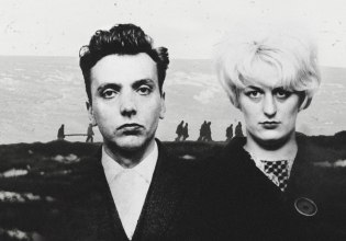 Έτσι γλίτωσα από τους serial killers Ίαν Μπρέιντι και Μάιρα Χάιντλεϊ – Η σοκαριστική αποκάλυψη του κιθαρίστα των Buzzcocks Στιβ Ντιγκλ