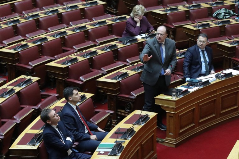 Βουλή: Κρεσέντο Λαζαρίδη κατά ΠΑΣΟΚ – Θυμήθηκε τον Τσοχατζόπουλο για να αποφύγει τις νέες αποκαλύψεις