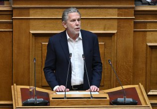 Γερουλάνος: Αν το κράτος είχε κάνει στοιχειωδώς σωστά τη δουλειά του, δεν θα είχαν χαθεί 57 ψυχές στα Τέμπη