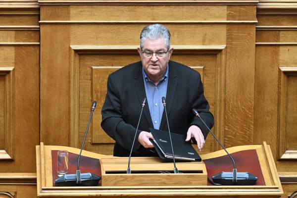 Κουτσούμπας: Οι εργαζόμενοι με τη συμμετοχή τους να κάνουν στην άκρη όλους τους ξεπουλημένους