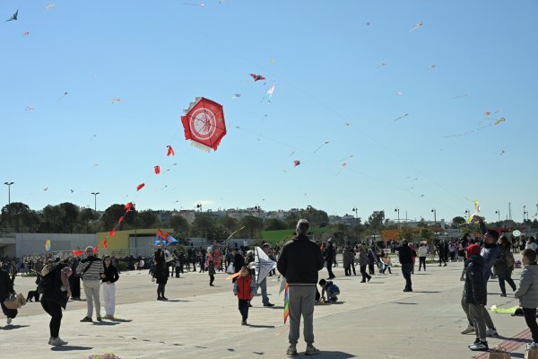 Κούλουμα στον Πειραιά με γλέντι και σαρακοστιανά υπό την αιγίδα της ΠΑΕ Ολυμπιακός