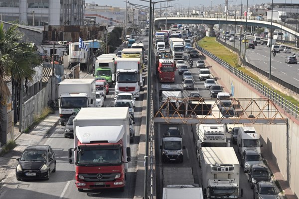 Έμφραγμα σε Κηφισό και Αθηνών από Χαϊδάρι ως Ασπρόπυργο – Καθυστερήσεις λόγω έργων στην Αττική Οδό