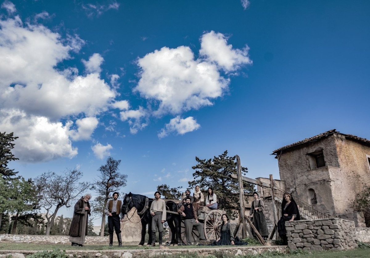 Οι Αθώοι: Δυο νέα πρόσωπα καθορίζουν την πορεία του Γιάννου στην Ήπειρο – Ο ρόλος της Γιούλης Τσαγκαράκη και της Φιλίππας Κουτούπα