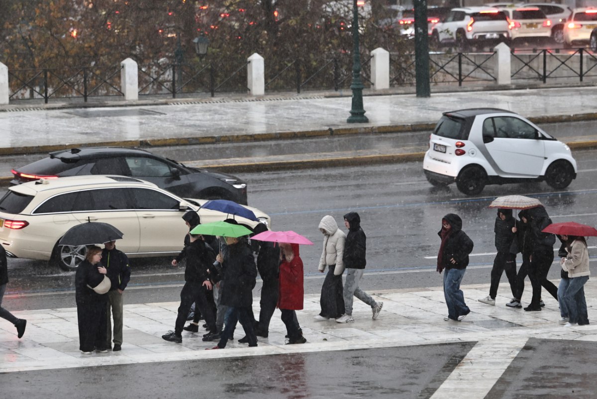 Εκτακτο δελτίο καιρού: Πορτοκαλί προειδοποίηση για ισχυρές καταιγίδες και αφρικανική σκόνη