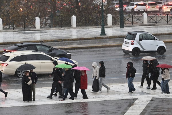 Εκτακτο δελτίο καιρού: Πορτοκαλί προειδοποίηση για ισχυρές καταιγίδες και αφρικανική σκόνη