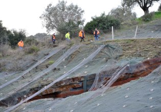Τι προκάλεσε την κατολίσθηση στην Ιόνια Οδό – Τι λέει ο Ευθύμιος Λέκκας