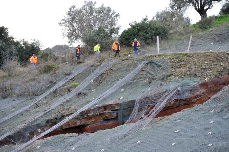 Τι προκάλεσε την κατολίσθηση στην Ιόνια Οδό – Τι λέει ο Ευθύμιος Λέκκας