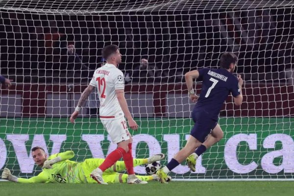 Πρόκριση-θρίλερ για την Παρί (2-2)