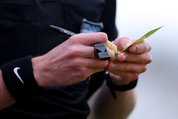 Ο μυστήριος κύριος Λανουά και η ΚΕΔ που αποφεύγει τους διαιτητές