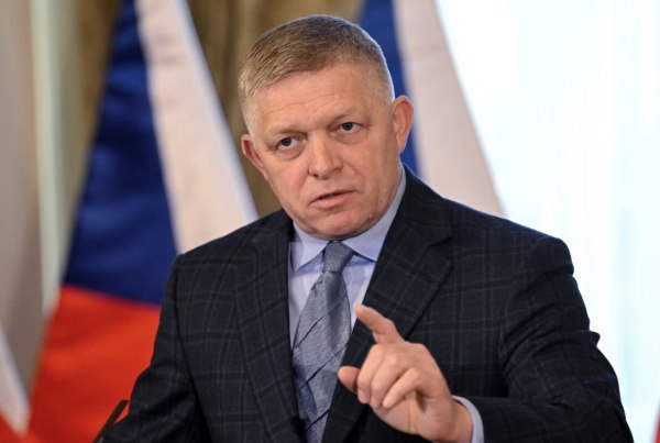 Σλοβακία: Απειλεί με διακοπή ρεύματος στην Ουκρανία αν δεν αποκατασταθεί η ροή ρωσικού πετρελαίου