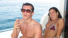 H Ντούα Λίπα εύχεται «Χρόνια Πολλά» στον αγαπημένο της Κάλουμ Τέρνερ με μια δόση καυτού καλοκαιριού