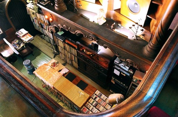 Τα ιαπωνικά Ongaku Kissa επιστρέφουν 100 χρόνια μετά – Δίσκοι βινυλίου, σιγή, κοκτέιλ και βελούδο