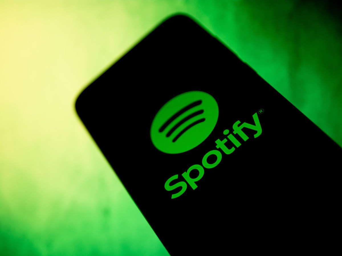 Το Spotify τριπλασιάζει τα κέρδη του μετά την αύξηση των τιμών