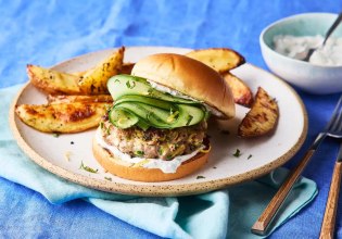 Συνταγή: Μπέργκερ γαλοπούλας αλά ελληνικά