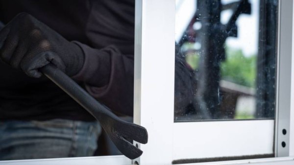 Πάτρα: Περίεργη διάρρηξη στο σπίτι που έμεναν οι δύο αδερφές που βρέθηκαν νεκρές