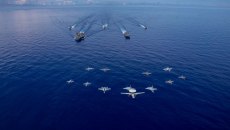 Τύμπανα πολέμου στο Ιράν – Ο Τραμπ σφίγγει τον κλοιό, το Ισραήλ ετοιμάζεται και η Ρωσία προειδοποιεί