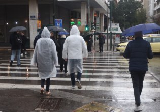 Επιμένει η κακοκαιρία και το Σάββατο: Πού θα χτυπήσουν ισχυρές καταιγίδες, βροχές και στην Αττική