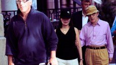 Σκάνδαλο Έπσταϊν: Η σύζυγος του Γούντι Άλεν επιτίθεται στο MeToo και σε 15χρονη θύμα σεξουαλικής κακοποίησης – «Αηδιαστική»