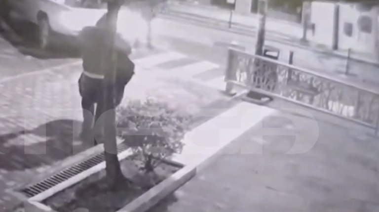 Αίγιο: Βίντεο-ντοκουμέντο από κινηματογραφική διάρρηξη κοσμηματοπωλείου