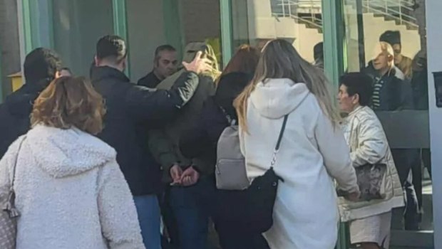 Αίγιο: «Σε σοκ τα παιδιά – Ο γιος μου θα μείνει με τα σκάγια όλη του τη ζωή» – Οργή συγγενών για τον 46χρονο