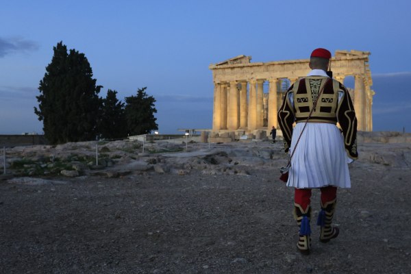 Έρευνα: Τι κάνει περήφανους τους Έλληνες – Γυρίζοντας τον χρόνο πίσω