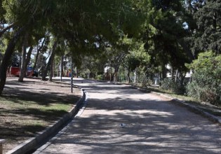 Όχημα εργολάβου προκάλεσε ατύχημα στο Άλσος της Νέας Σμύρνης – Τραυματίστηκαν μια μητέρα και το παιδί της