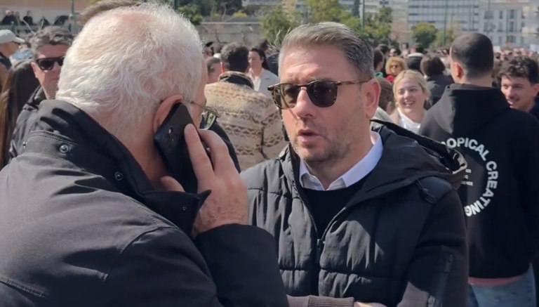 Στη συγκέντρωση για τα Τέμπη στο Σύνταγμα ο Νίκος Ανδρουλάκης