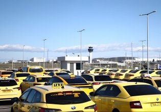 Κλιμακώνουν τις κινητοποιήσεις τους οι οδηγοί ταξί – Αύριο η μεγάλη πορεία προς το Μαξίμου