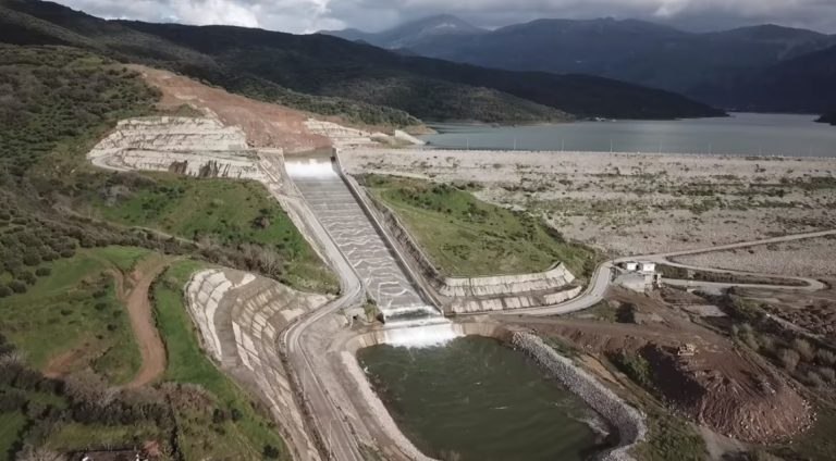 20.000 κυβικά μέτρα νερού ανά ώρα στο φράγμα Αποσελέμη