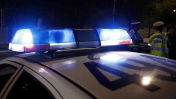 Τροχαίο με σύγκρουση λεωφορείου και ΙΧ στην εθνική οδό στην περιοχή του Σκαραμαγκά