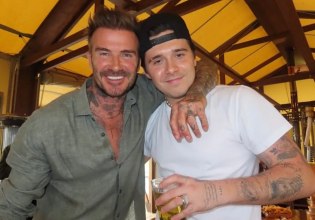 Η κόντρα των Μπέκαμ στην εποχή των φασαίων: Ο Μπρούκλιν κάλυψε το τατουάζ που είχε αφιερώσει στον πατέρα του