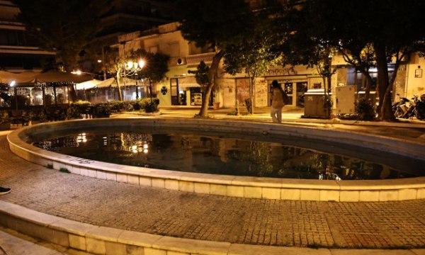 Καλλιθέα: Καλύτερη εικόνα για το κοριτσάκι που έπεσε στο σιντριβάνι – Τι λέει ο πατέρας του για το ατύχημα