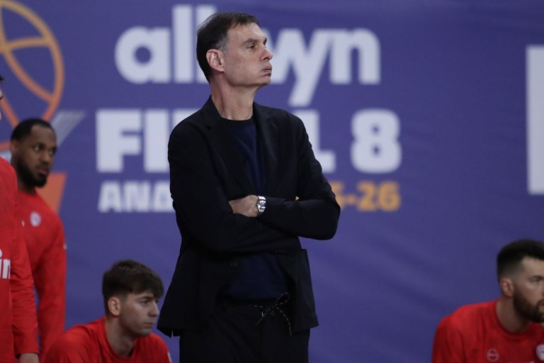 Ο Μπαρτζώκας αποφασίζει για την 12άδα: Τι ισχύει με Μιλουτίνοφ και Τζόουνς