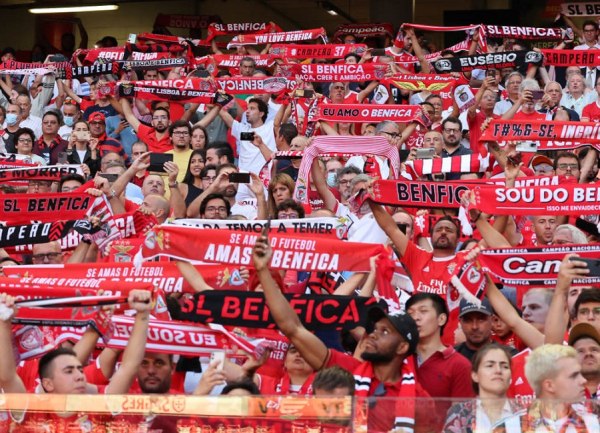 Η Μπενφίκα απαγόρεψε την είσοδο στο γήπεδό της σε πέντε οπαδούς για ρατσιστικές συμπεριφορές