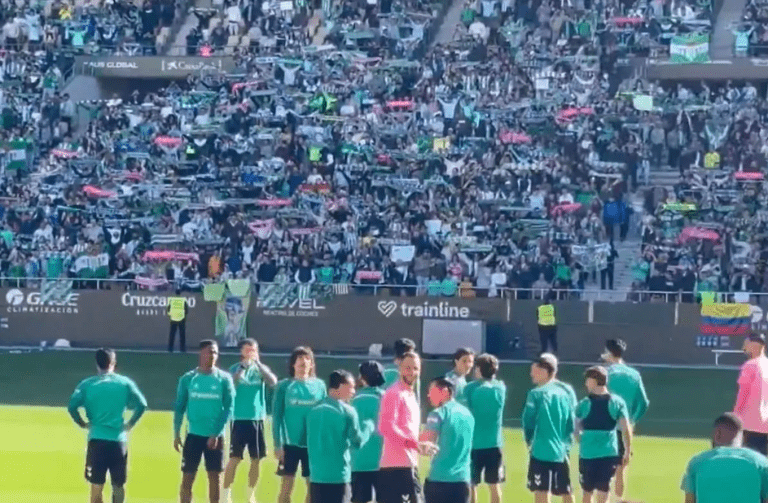 Πανζουρλισμός στην Μπέτις για το ντέρμπι με τη Σεβίλλη: Πάνω 20.000 οπαδοί βρέθηκαν στην προπόνηση! (vid)