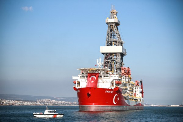 Τουρκία: Πρώτη αποστολή τουρκικού γεωτρύπανου εκτός συνόρων