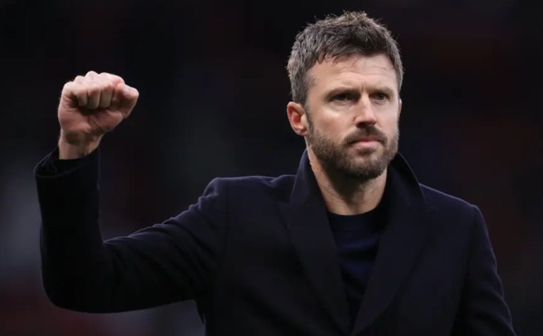 Τι είπε ο Κάρικ για το… κούρεμα του οπαδού της Γιουνάιτεντ, λίγο πριν το κρίσιμο ματς με τη Γουέστ Χαμ