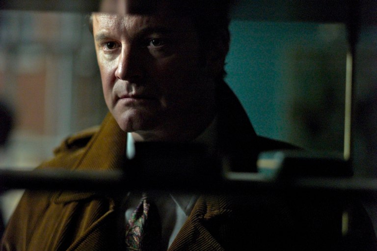 Δολοφονίες, μυστήριο και περιθώριο: Ο Κόλιν Φερθ μπαίνει στο σκοτεινό Βερολίνο του μεσοπολέμου