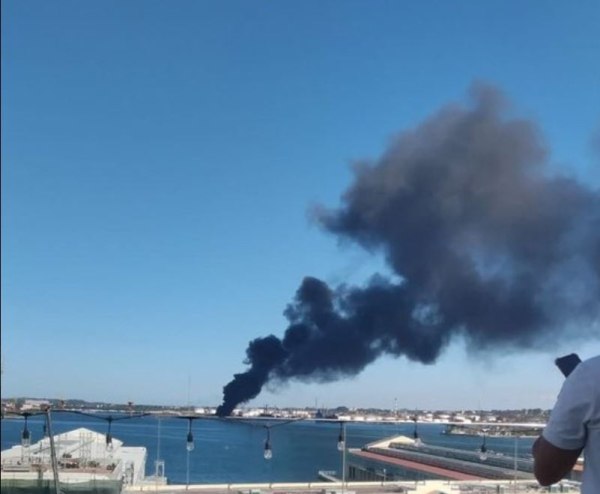 Πυρκαγιά σε διυλιστήριο πετρελαίου στην Κούβα τέθηκε γρήγορα υπό έλεγχο
