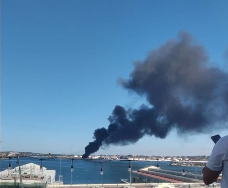 Πυρκαγιά σε διυλιστήριο πετρελαίου στην Κούβα τέθηκε γρήγορα υπό έλεγχο