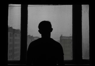 Γιατί οι νέοι στην Ευρώπη έχουν χειρότερη ψυχική υγεία σε σχέση με τις παλαιότερες γενιές;