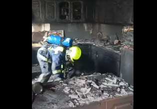 Θεσσαλονίκη: Μεγάλη φωτιά από αφυγραντήρα σε διαμέρισμα – Κάηκε ολοσχερώς