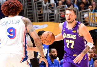 Λέικερς – Σίξερς 119-115: Νίκησαν οι «Λιμνάνθρωποι», τραυματίστηκε ο Ντόντσιτς (vids)